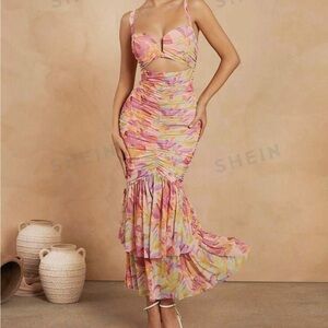 NWT 💓SHEIN Haute Floral Ruched Mermaid Hem